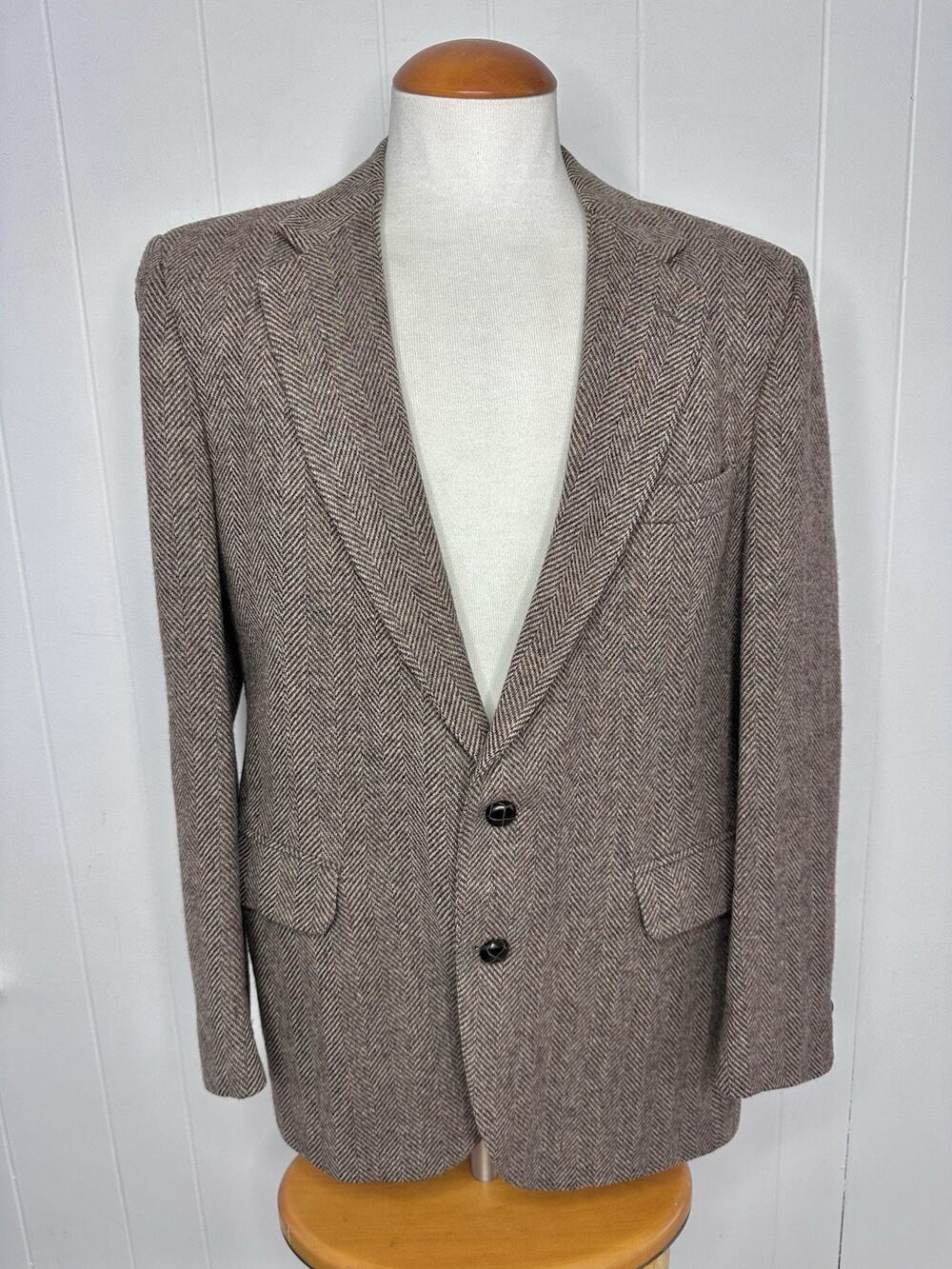 Vintage Stafford Wool Tweed Herringbone Blazer - 42R - Tan Brown Shank Buttons